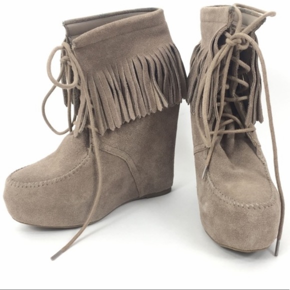 Steve Madden, SZ 8.5 Armoryy fringed wedge boots! - Picture 1 of 4